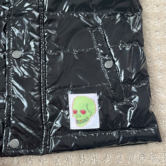 Gardner and the Gang Vest - Picture 4 of 4